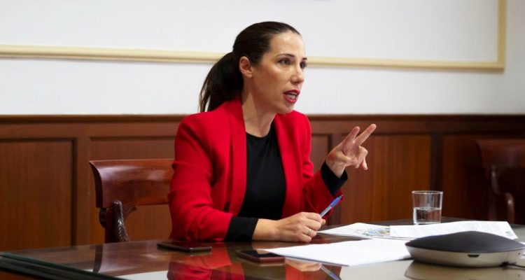 Patricia Hernández lleva a la Comisión de Control las compensaciones a SACYR por la gestión del agua
